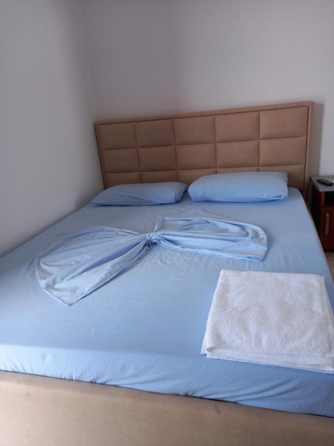 Bar Restorant Hotel Altini Vlorë Esterno foto