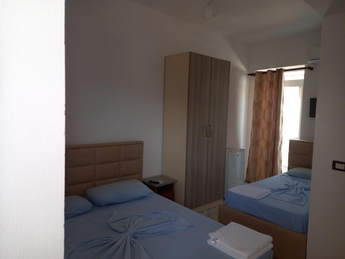 Bar Restorant Hotel Altini Vlorë Esterno foto