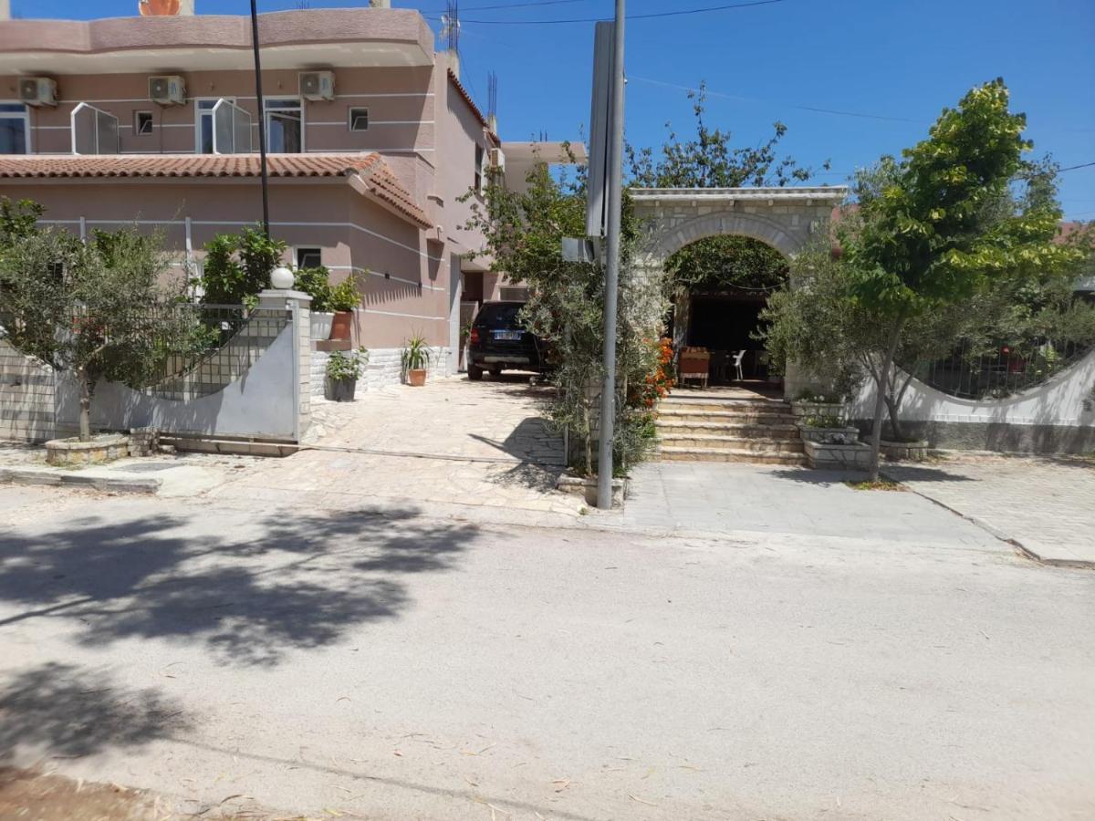 Bar Restorant Hotel Altini Vlorë Esterno foto